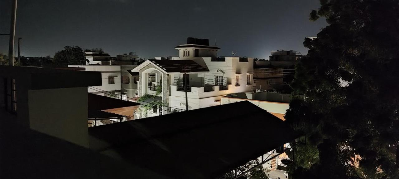 "Go Desert" Homestay Бхудж Экстерьер фото