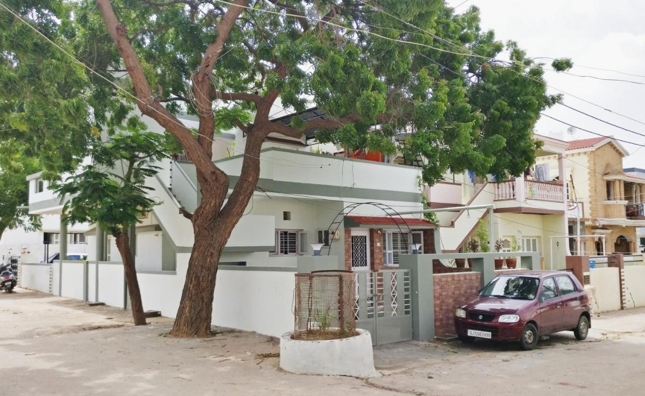 "Go Desert" Homestay Бхудж Экстерьер фото